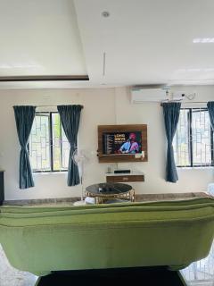 CLR Homestay & Villa - 8