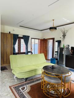 CLR Homestay & Villa - 1