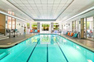 Contemporary Stay near Pentagon City Metro - 0