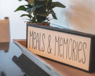 Lakeside Luxe Haven Family-friendly Arcade - 1