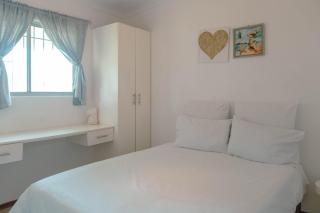 The Ocean Side Cottage - 8