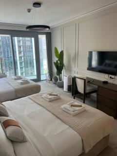 Luxury 1st Row Burj Khalifa and Fountain Views, Walk to Dubai Mall - 6