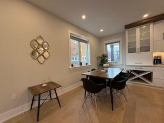 Luxury Spacious 3 Bedrooms Trinity Bellwoods - 2