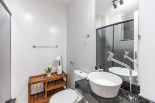 Apartamento Sala e Suíte em Copacabana, reformado, localização central a apenas 200m da praia e 400m do metrô, wi-fi, ar condicionado split - 5