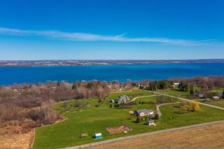 WTR 448 Log Cabin, lake view, large yard - 1