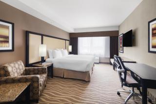 Best Western Premier Freeport Inn Calgary Airport - 9