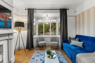 Stunning 3 bed in Bristol - Parking - 3