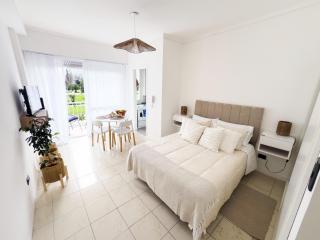 Monoambiente frente a la Plaza Colón - 0