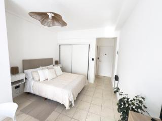 Monoambiente frente a la Plaza Colón - 1