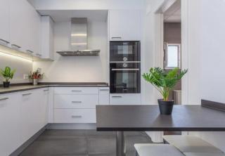 Alicante Sea View Apartments - 9