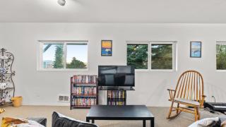 Incredible Water Views Deck Relaxing Retreat Greenbank Getaway by AvantStay - 4