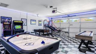 Near Camelback Mtn Old Town Trails Golf Spas w Pool Hot Tub Camelback Casa by AvantStay - 5