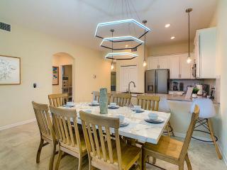 Splendid 2BR with Game Room & Console - 4