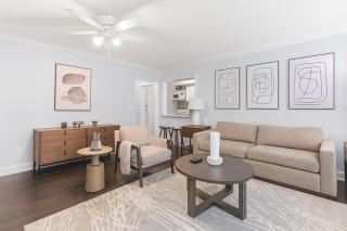 Cityside Stay At Hotel Row - 9