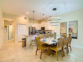 Splendid 2BR with Game Room & Console - 1