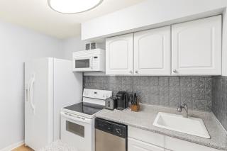 Cityside Stay At Hotel Row - 4