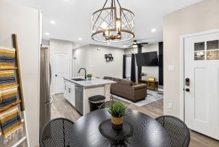 Newly Built Lux Home By Nrgmed-centerdowntown - 6