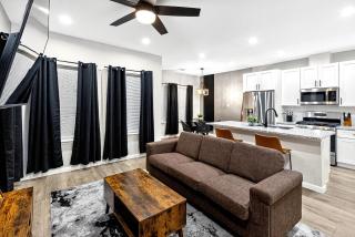 Newly Built Lux Home By Nrgmed-centerdowntown - 9