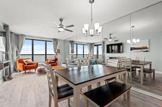 Oceanfront Penthouse Amazing Views - 9