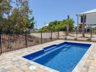 NEW St George Island Home wPrivate Pool - 8