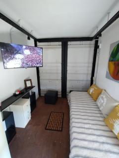 Sueño Dorado Container - 8