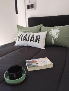 Sueño Dorado Container - 4