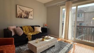 Cozy Mississauga Vacation Home - 0