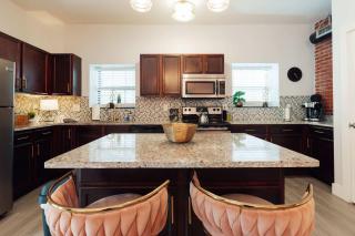 Cozy Loft in Downtown Johnson City - 7