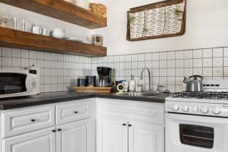 Modern Chic Spruce Retreat - 1