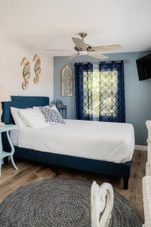 Cozy Coastal Cottages of Dunedin 4 - 6