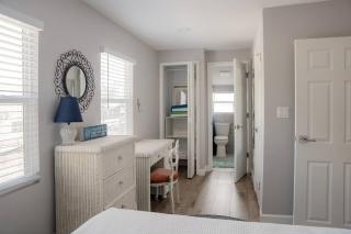 Cozy Coastal Cottages of Dunedin 4 - 5