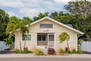 Cozy Coastal Cottages of Dunedin 1 - 2