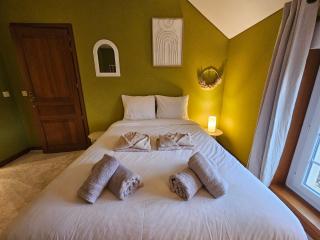 La Finca du champ de l'eau sauna jacuzzi proche de Disney et Paris - 1