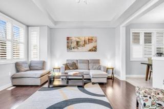 Charming Home with Airport and Toronto Nearby - 5