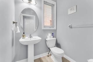 Charming Home with Airport and Toronto Nearby - 2