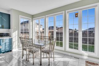 Luxury Mansion with Chefs Kitchen by Niagara Falls - 5