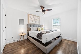 Cozy Modern 1BR Casita - Near Lackland & SeaWorld - 0