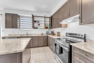 Beautiful Mansion Mins from Niagara Falls and Buffalo - 5