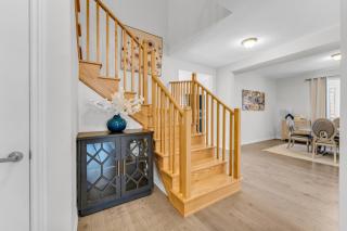 Beautiful Mansion Mins from Niagara Falls and Buffalo - 1