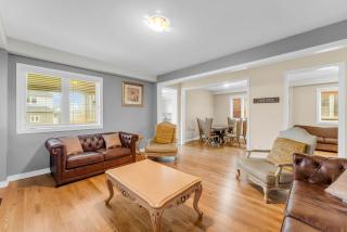 Bright and Stylish Family Home Near Niagara Falls - 9