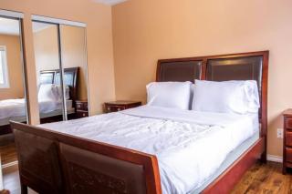 Royal Luxury Central Home with Gazebo By Toronto - 6