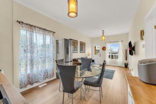 Sunshine Villa Closest BNB to Falls Hot Tub Oasis - 0