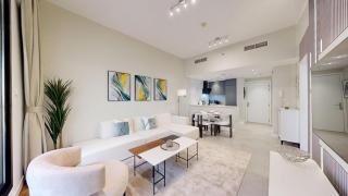 Locations l Upgraded 1 Bedroom l Marina Views l Free Pool Access - 3