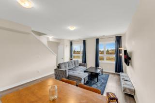 Stylish Niagara Falls Getaway with Rooftop City Views - 5