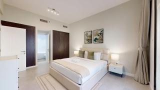 Locations l Upgraded 1 Bedroom l Marina Views l Free Pool Access - 1