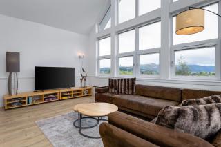 The Stirling Penthouse - Free Parking - 0