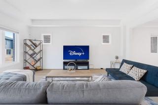 Luxury New Home By Niagara Fall - 5