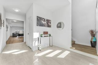 Luxury New Home By Niagara Fall - 2