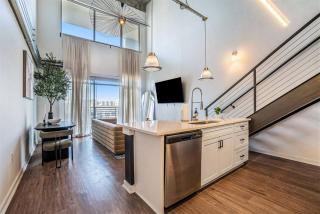 Modern LuxuryLoft In The Heart Of Atlantic Station - 3