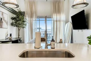 Modern LuxuryLoft In The Heart Of Atlantic Station - 1